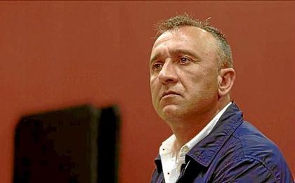 Juanele ingresa en prisión para cumplir un año por malos tratos. Juanele ingresa en prisión para cumplir un año por malos tratos.