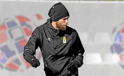 Michu se siente perjudicado por los árbitros. Michu se siente perjudicado por los árbitros.