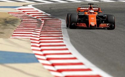 Vandoorne, rodando sobre el circuito de Baréin. Vandoorne, rodando sobre el circuito de Baréin.