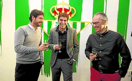 La alegría desapareció hace mucho tiempo de las caras de Víctor, Haro y Torrecilla. La alegría desapareció hace mucho tiempo de las caras de Víctor, Haro y Torrecilla.