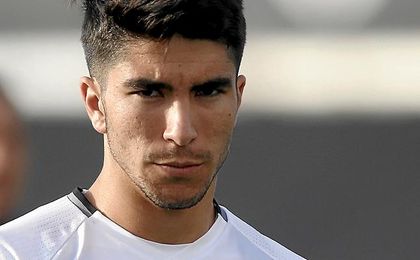 Carlos Soler pasa a tener cláusula de supercrack. Carlos Soler pasa a tener cláusula de supercrack.