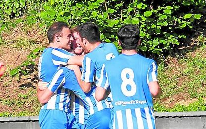 Los jugadores de la Cultural Durango festejan un gol en la presente temporada. Los jugadores de la Cultural Durango festejan un gol en la presente temporada.