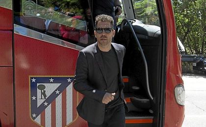 Simeone, a priori, seguirá hasta 2018 en el Atlético. Simeone, a priori, seguirá hasta 2018 en el Atlético.