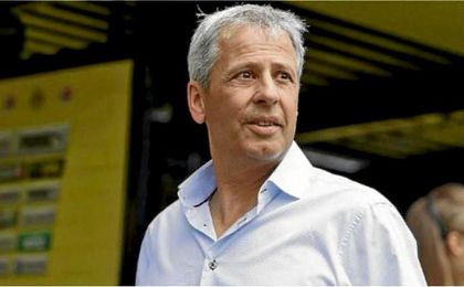 Gusta Favre, pero acecha el Dortmund Gusta Favre, pero acecha el Dortmund