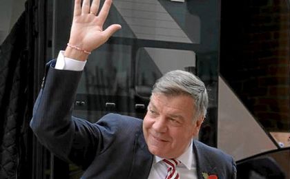 Seis meses después de su llegada. Seis meses después de su llegada.