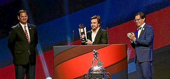 Alonso ha sido declarado el mejor novato de la Indy 500. Alonso ha sido declarado el mejor novato de la Indy 500.