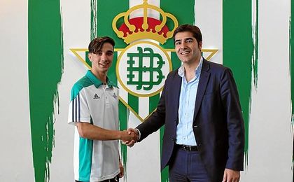 Roberto ha hecho 26 goles en 21 partidos. Roberto ha hecho 26 goles en 21 partidos.