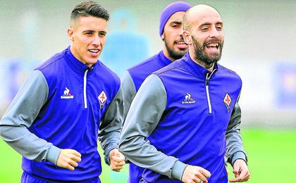 El de Sabadell, en un entrenamiento con la Fiorentina, junto a Borja Valero El de Sabadell, en un entrenamiento con la Fiorentina, junto a Borja Valero