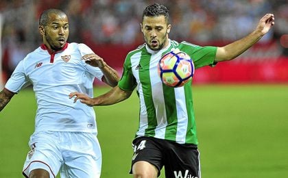 El lateral izquierdo tiene una cláusula de 20 millones de euros. El lateral izquierdo tiene una cláusula de 20 millones de euros.