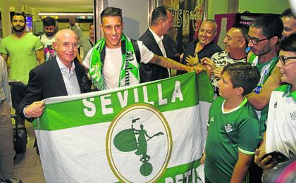 A la espera de que se confirme la cuarta incorporación, la de Barragán, el balear comenzará a dar salida al excedente de la plantilla. A la espera de que se confirme la cuarta incorporación, la de Barragán, el balear comenzará a dar salida al excedente de la plantilla.