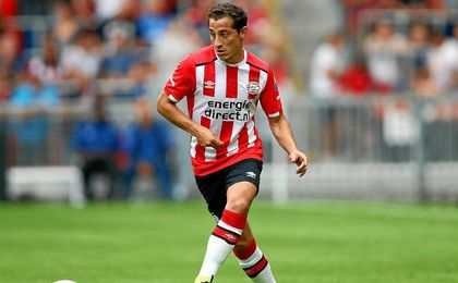 Guardado quiere volver a la Liga para llegar en las mejores condiciones al Mundial de Rusia 2018. Guardado quiere volver a la Liga para llegar en las mejores condiciones al Mundial de Rusia 2018.