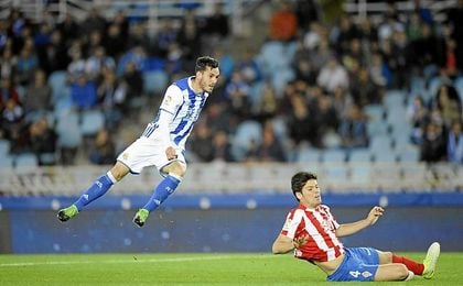 Meré llegó a pasar las pruebas con el Málaga. Meré llegó a pasar las pruebas con el Málaga.