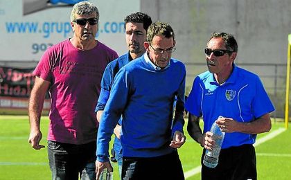 José Luis Durán ´Selu´ (izquierda) volverá a comandar el Alcalá como máximo responsable técnico. José Luis Durán ´Selu´ (izquierda) volverá a comandar el Alcalá como máximo responsable técnico.