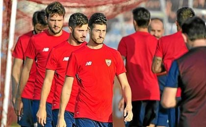 Imagen de un entrenamiento del Sevilla. Imagen de un entrenamiento del Sevilla.