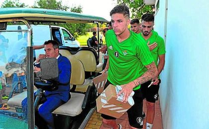 A Jonas Martin le siguen saliendo ´novias´, siendo las últimas el Bursaspor y el Toulouse. A Jonas Martin le siguen saliendo ´novias´, siendo las últimas el Bursaspor y el Toulouse.
