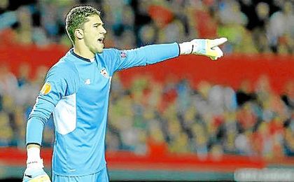 Ni el Sevilla ni Berizzo quieren que el madrileño salga. Ni el Sevilla ni Berizzo quieren que el madrileño salga.
