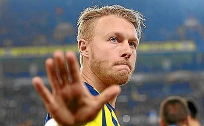 Kjaer llegará a Sevilla este martes. Kjaer llegará a Sevilla este martes.