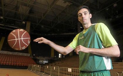 Marc García posa para ESTADIO en una entrevista la pasada temporada. Marc García posa para ESTADIO en una entrevista la pasada temporada.