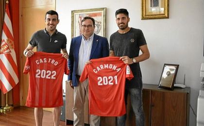 El delantero y el centrocampista posan con Javier Fernández, presidente del Sporting. El delantero y el centrocampista posan con Javier Fernández, presidente del Sporting.