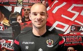 Sneijder ficha por el Niza