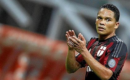 Carlos Bacca no entra en los planes del Milan Carlos Bacca no entra en los planes del Milan