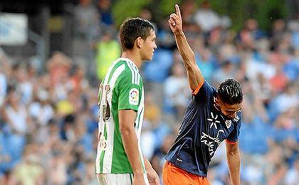 La firma de Boudebouz se hace esperar La firma de Boudebouz se hace esperar