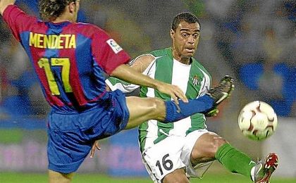 Denilson, durante su etapa como futbolista del Betis. Denilson, durante su etapa como futbolista del Betis.