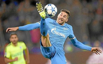 Javi García, en un partido con el Zenit ruso. Javi García, en un partido con el Zenit ruso.