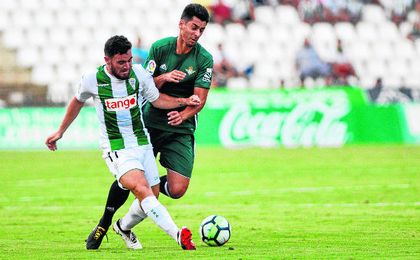 César de la Hoz, durante el partido de pretemporada contra el Córdoba. César de la Hoz, durante el partido de pretemporada contra el Córdoba.
