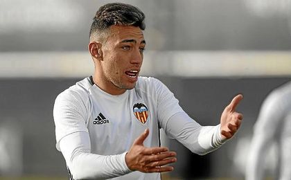 Munir El Haddadi jugó cedido en el Valencia la pasada temporada. Munir El Haddadi jugó cedido en el Valencia la pasada temporada.