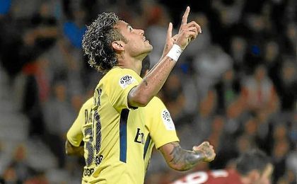 Neymar celebra su primer gol con el PSG. Neymar celebra su primer gol con el PSG.