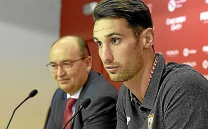 Sergio Rico, durante su rueda de prensa. Sergio Rico, durante su rueda de prensa.