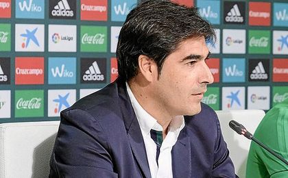 Ángel Haro: "Ahora, la cláusula de Pezzella es mayor, una cantidad interesante" Ángel Haro: "Ahora, la cláusula de Pezzella es mayor, una cantidad interesante"
