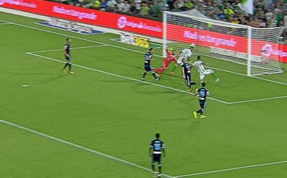 Cómo la puso Guardado para el gol de Sergio León Cómo la puso Guardado para el gol de Sergio León