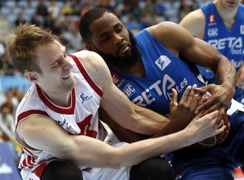 Norel llega a San Sebastián a "dar guerra por esta camiseta" en la ACB Norel llega a San Sebastián a "dar guerra por esta camiseta" en la ACB