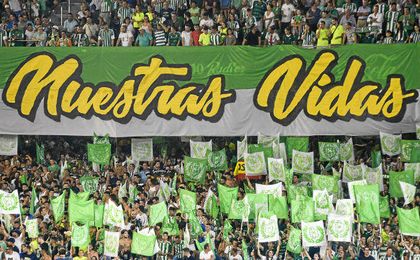 El tifo de la afición del Betis para comenzar la temporada El tifo de la afición del Betis para comenzar la temporada