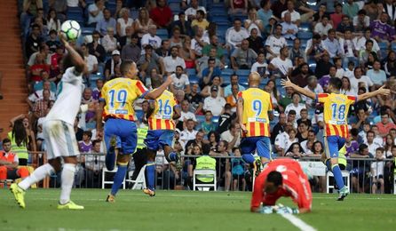 2-2. El Valencia frena al Real Madrid 2-2. El Valencia frena al Real Madrid