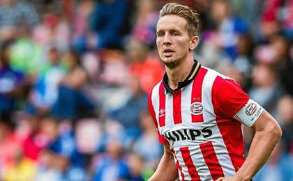 El Sevilla reabre la vía Luuk de Jong El Sevilla reabre la vía Luuk de Jong