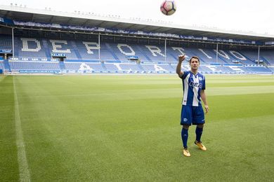 Bojan: No vengo al Alavés para reivindicarme, sino por ambición Bojan: No vengo al Alavés para reivindicarme, sino por ambición