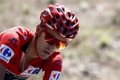 Rubén Fernández abandona la Vuelta en la ascensión a Monachil Rubén Fernández abandona la Vuelta en la ascensión a Monachil