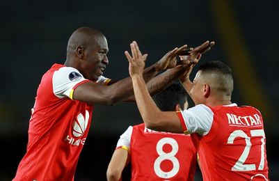 Santa Fe vence y es el líder sólido en Colombia, donde el América roza el descenso Santa Fe vence y es el líder sólido en Colombia, donde el América roza el descenso