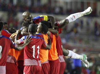 3-0. Panamá golea a Trinidad, sube al tercer lugar y queda más cerca de Rusia 3-0. Panamá golea a Trinidad, sube al tercer lugar y queda más cerca de Rusia