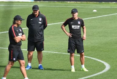 Simeone ya tiene a toda la plantilla a dos días de visitar al Valencia Simeone ya tiene a toda la plantilla a dos días de visitar al Valencia