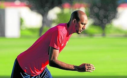N´Zonzi, que no jugó en Getafe a la espera de su posible salida, vuelve al once. Sin duda, el mejor ´fichaje´ del Sevilla. N´Zonzi, que no jugó en Getafe a la espera de su posible salida, vuelve al once. Sin duda, el mejor ´fichaje´ del Sevilla.