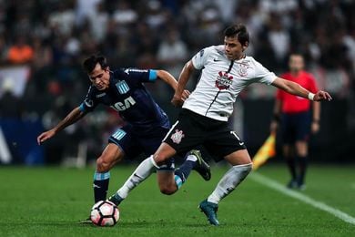 Racing prende velas por Lisandro López para la vuelta ante el Corinthians Racing prende velas por Lisandro López para la vuelta ante el Corinthians