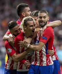Un gol de penalti de Griezmann adelanta al Atlético sobre el Chelsea (1-0) Un gol de penalti de Griezmann adelanta al Atlético sobre el Chelsea (1-0)