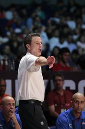 Pitino es despedido sin salario como entrenador de Louisville Pitino es despedido sin salario como entrenador de Louisville
