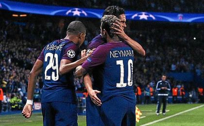 Cavani y Neymar volvieron a abrazarse. Cavani y Neymar volvieron a abrazarse.