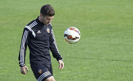 Rodrigo, Gayà y Guedes retoman los entrenamientos con el resto de compañeros Rodrigo, Gayà y Guedes retoman los entrenamientos con el resto de compañeros