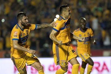 El brasileño Juninho le da el triunfo a los Tigres sobre el campeón Guadalajara El brasileño Juninho le da el triunfo a los Tigres sobre el campeón Guadalajara